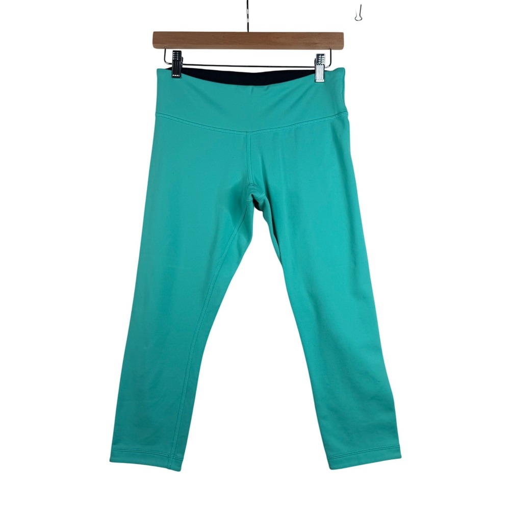 Lululemon Women's Maldives Activewear Crop Leggings size 8 Green